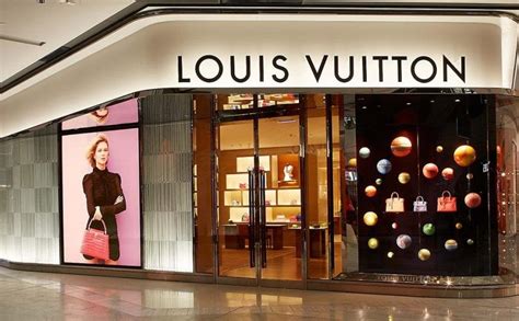 Louis Vuitton sta assumendo CLIENT ADVISOR MILANO in 